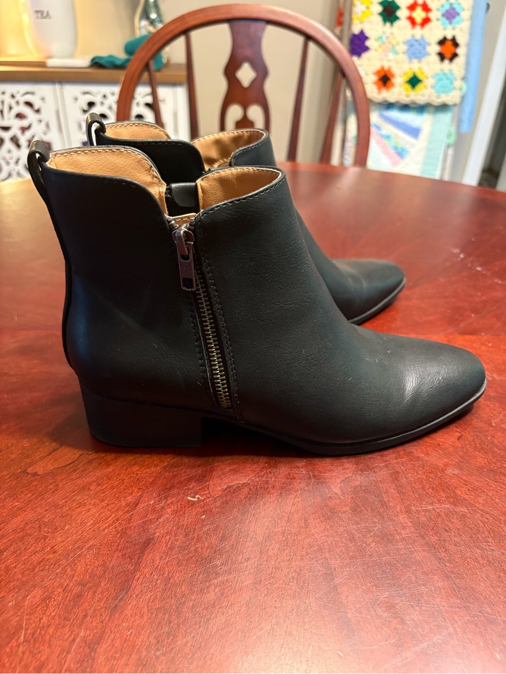Wonderly Ankle Boots NWOT Black Side Zip Chelsea Booties Low Heel